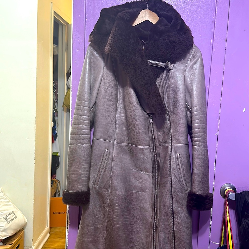 Pearl color tan leather